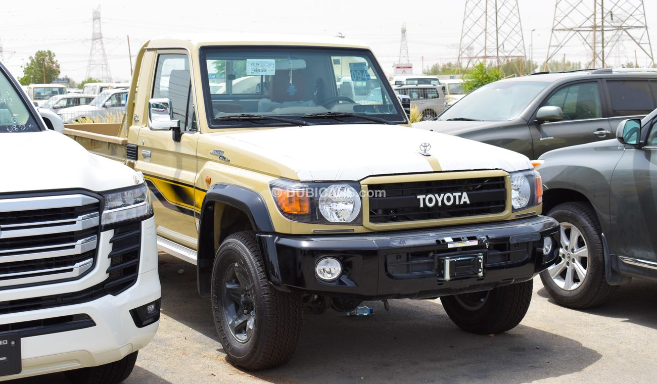 Toyota Land Cruiser Pick Up LX V6