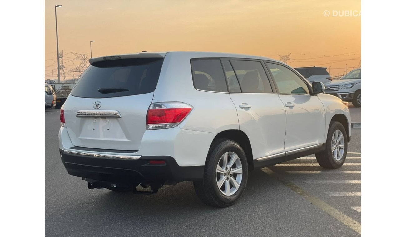 تويوتا هايلاندر 2012 Toyota Highlander LE+ MidOption - 3.5L V6 - 7 Seater - Fully Maintained - 90,000 Mileage