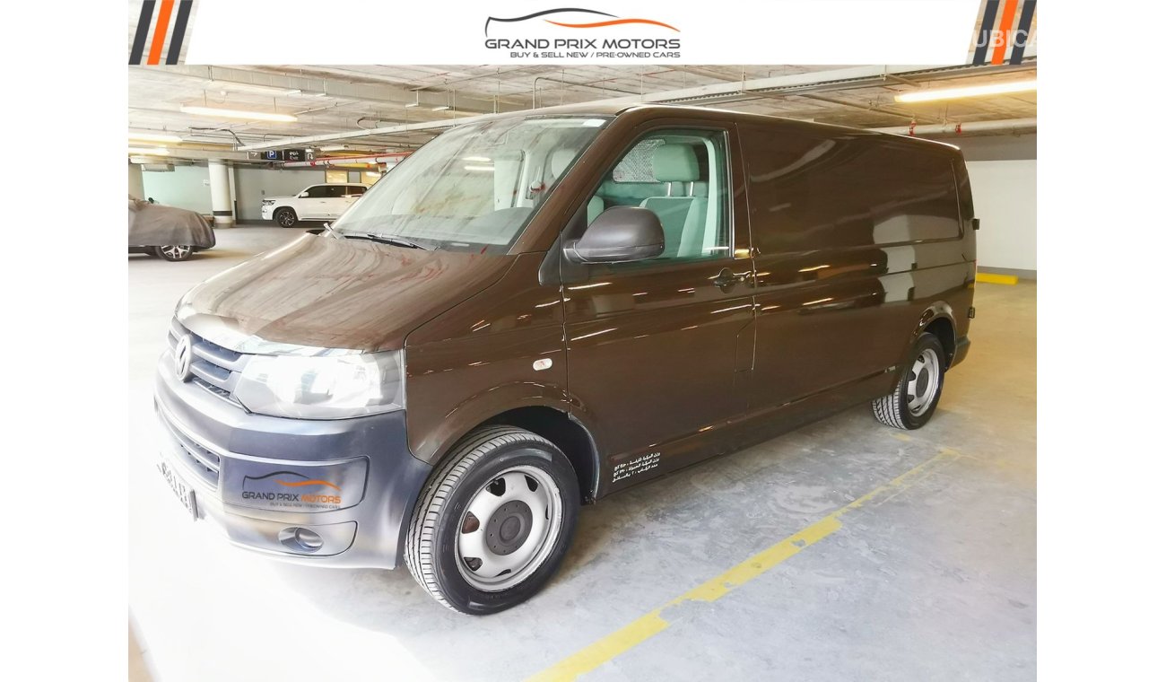 فولكس واجن T6 ترانسبورتر Volkswagen Transporter LONG Wheel Base AUTOMATIC 2015 Model GCC Specs With Full Service History In P