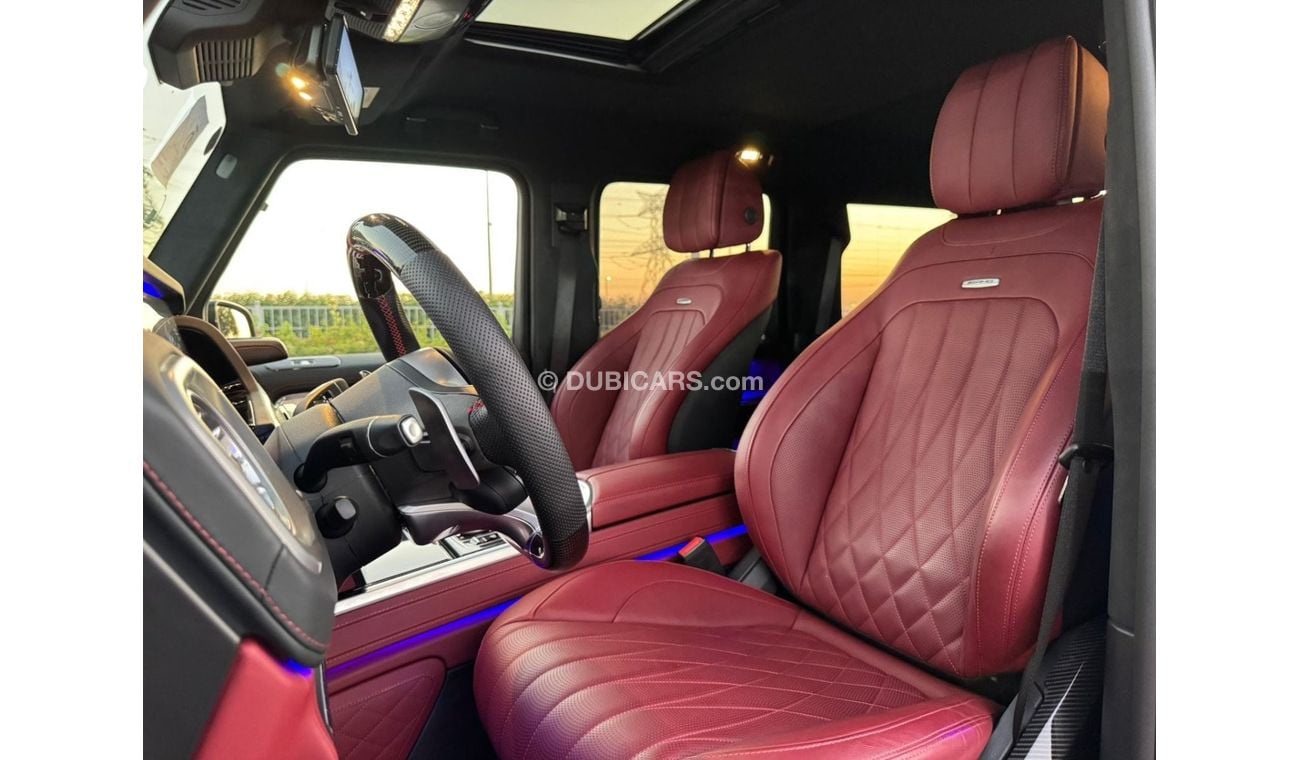 Mercedes-Benz G 63 AMG Double night package with full carbon finer inside