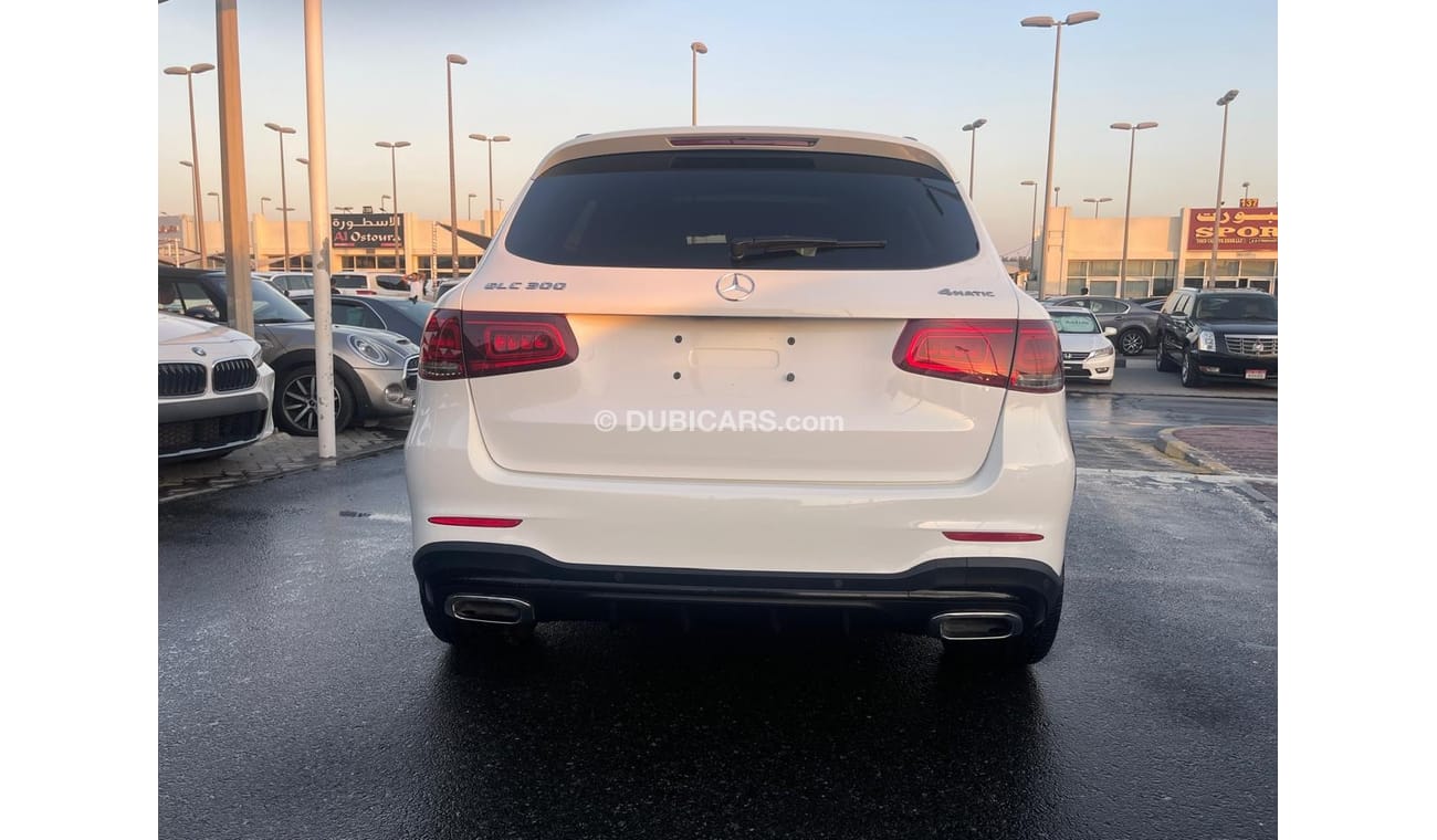 مرسيدس بنز GLC 350 Mercedes GLC300 _American_2020_Excellent Condition _Full option