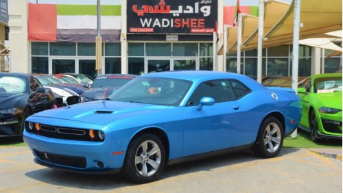 Dodge Challenger SXT Plus very clean//original air bags//cash or 0 % down payment