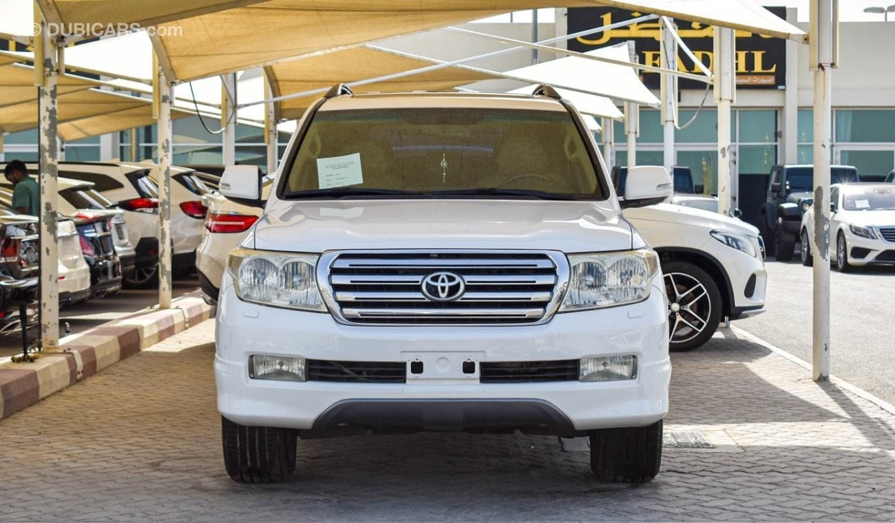 Toyota Land Cruiser GXR V8