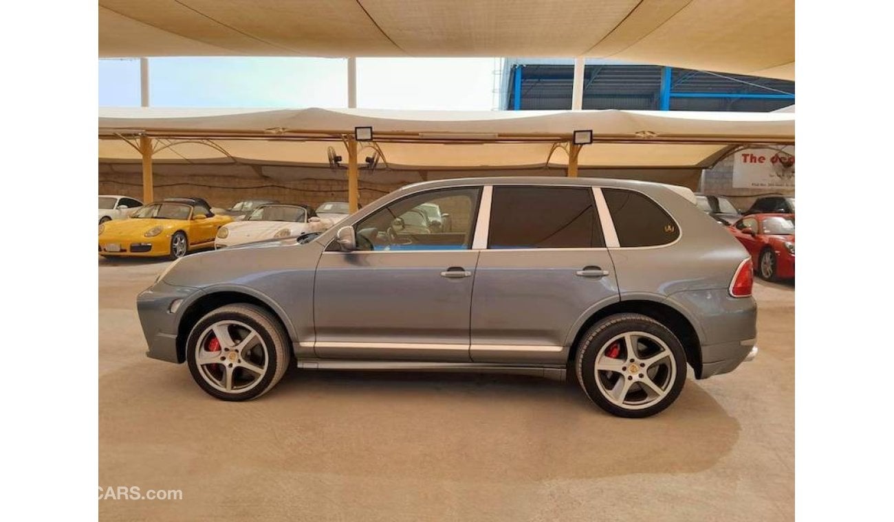 بورش كايان توربو PORSCHE CAYENNE TURBO 4.5L 2006 WITH SUNROOF, ELECTRIC LEATHER SEATS, T.V NAVIGATION AND MUCH MORE