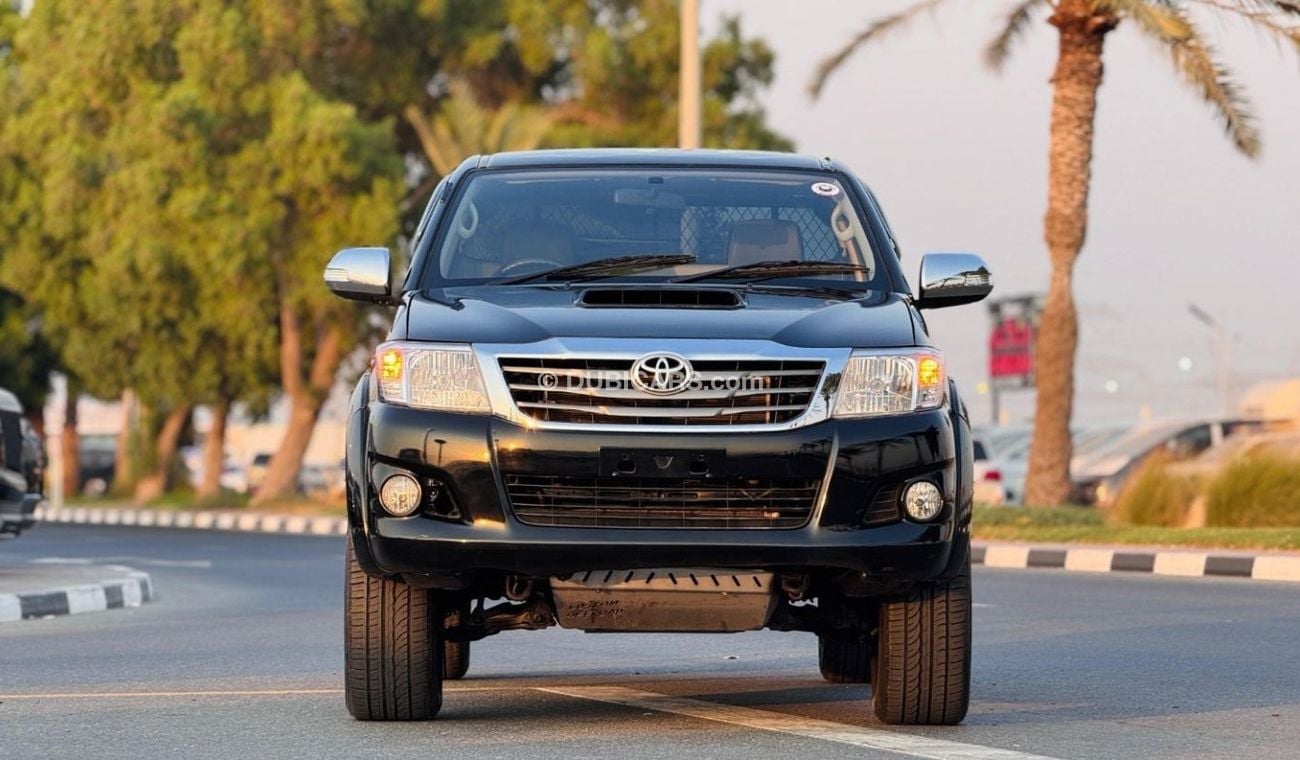 تويوتا هيلوكس SINGLE CABIN | 4 x 4 | PREMIUM SPORT BAR WITH BASKET 3.0L DIESEL | RHD | 2010 |