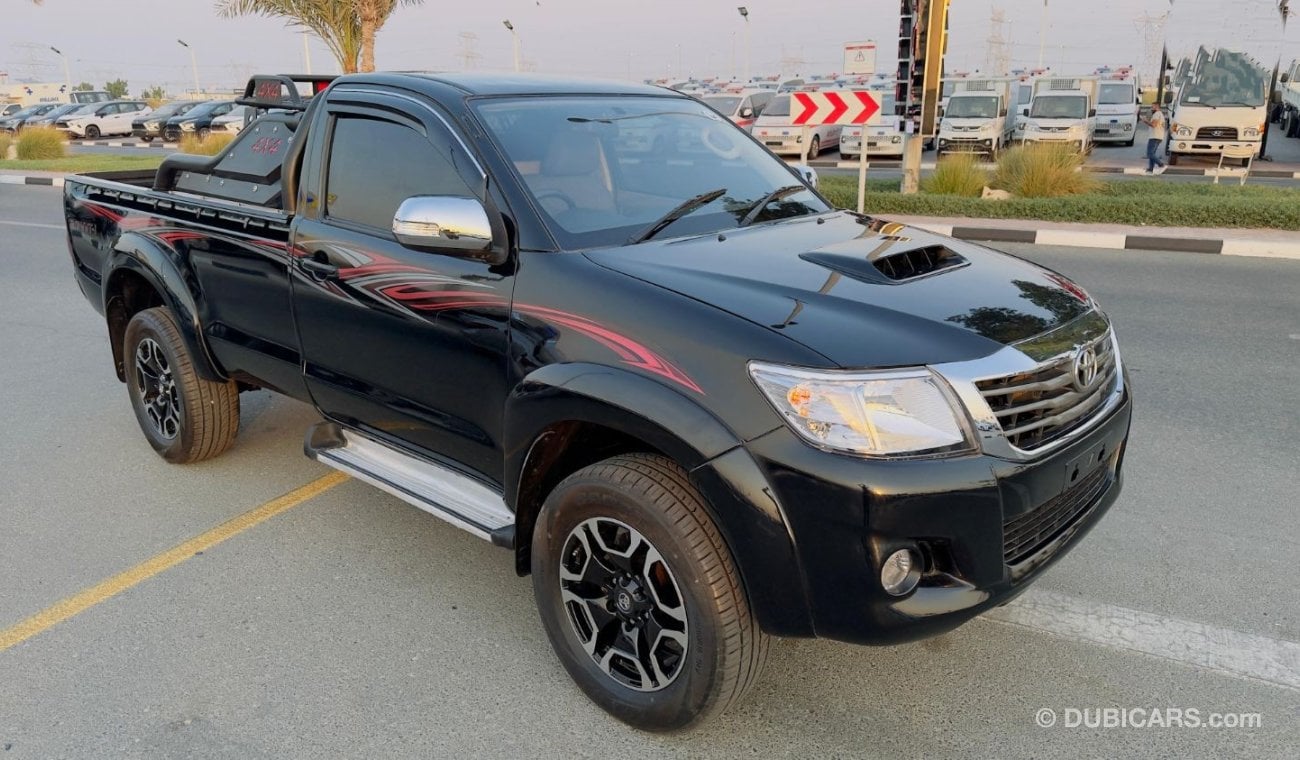 تويوتا هيلوكس SINGLE CABIN | 4 x 4 | PREMIUM SPORT BAR WITH BASKET 3.0L DIESEL | RHD | 2010 |