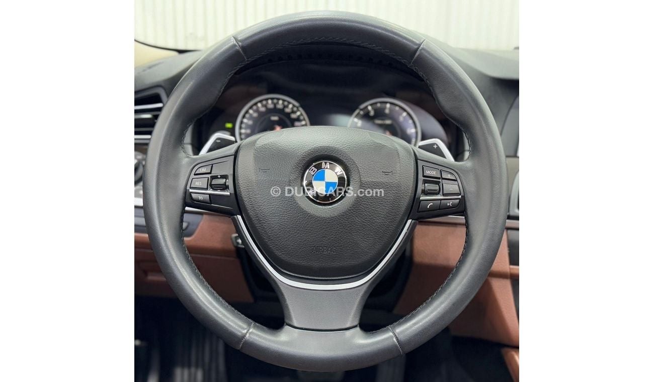 بي أم دبليو 528i Exclusive 2.0L 2015 BMW 528i, Full Service History, Full Options, Excellent Condition, GCC