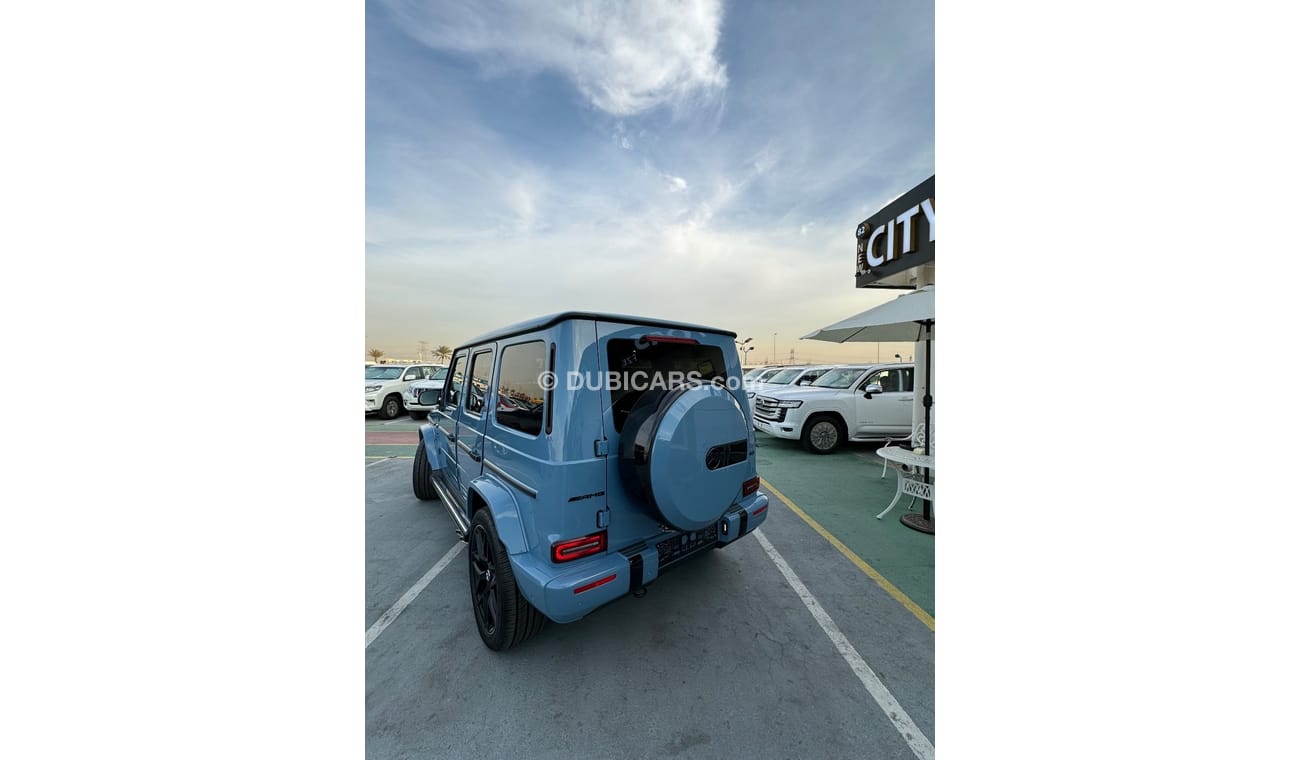 Mercedes-Benz G 63 AMG Mercedes Benz G63 AMG 4.0 V8 Engine China blue Interior Red 2023