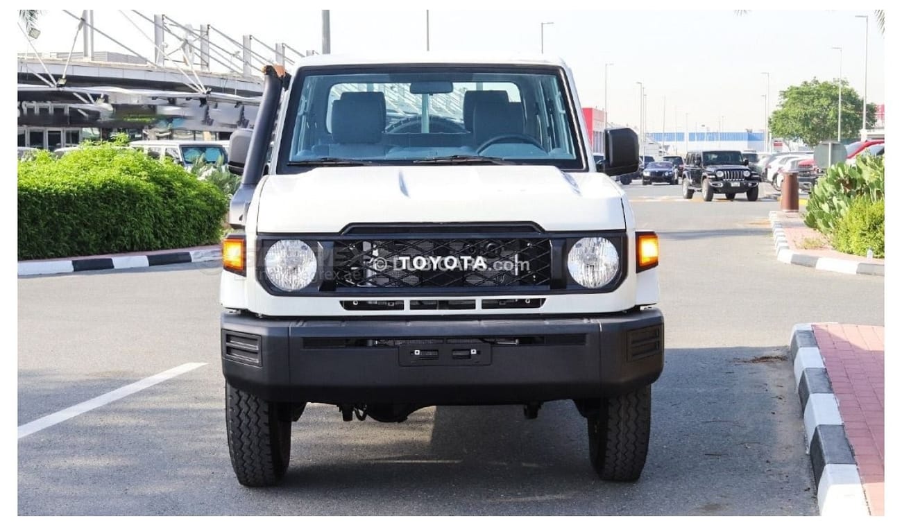 Toyota Land Cruiser Pick Up LC79 DC, 4.2L Diesel, 4WD 5M/T For Export