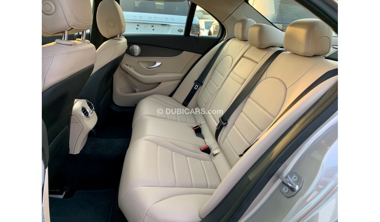 Used Mercedes-Benz C 300 Mercedes C300 2019 Specifications: Opened roof ...