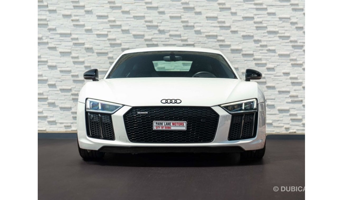 أودي R8 AED 8,861 PM • R8 V10 5.2L AWD • ONLY 60,000 KMS • FULL AUDI SERVICE HISTORY AND NEXT FREE SERVICE