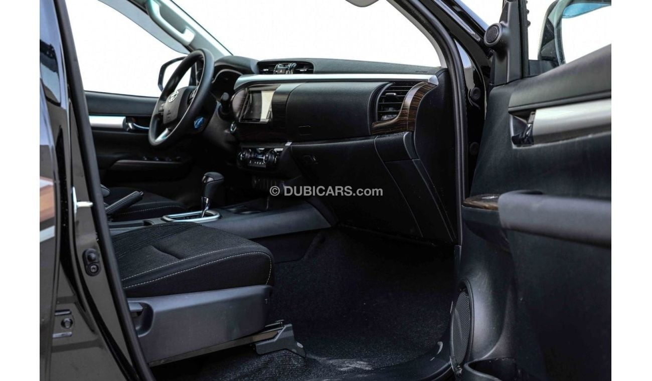 Toyota Hilux 2023 Toyota Hilux 4x4 DC 2.8 SR5 - Grey inside Black | Export Only