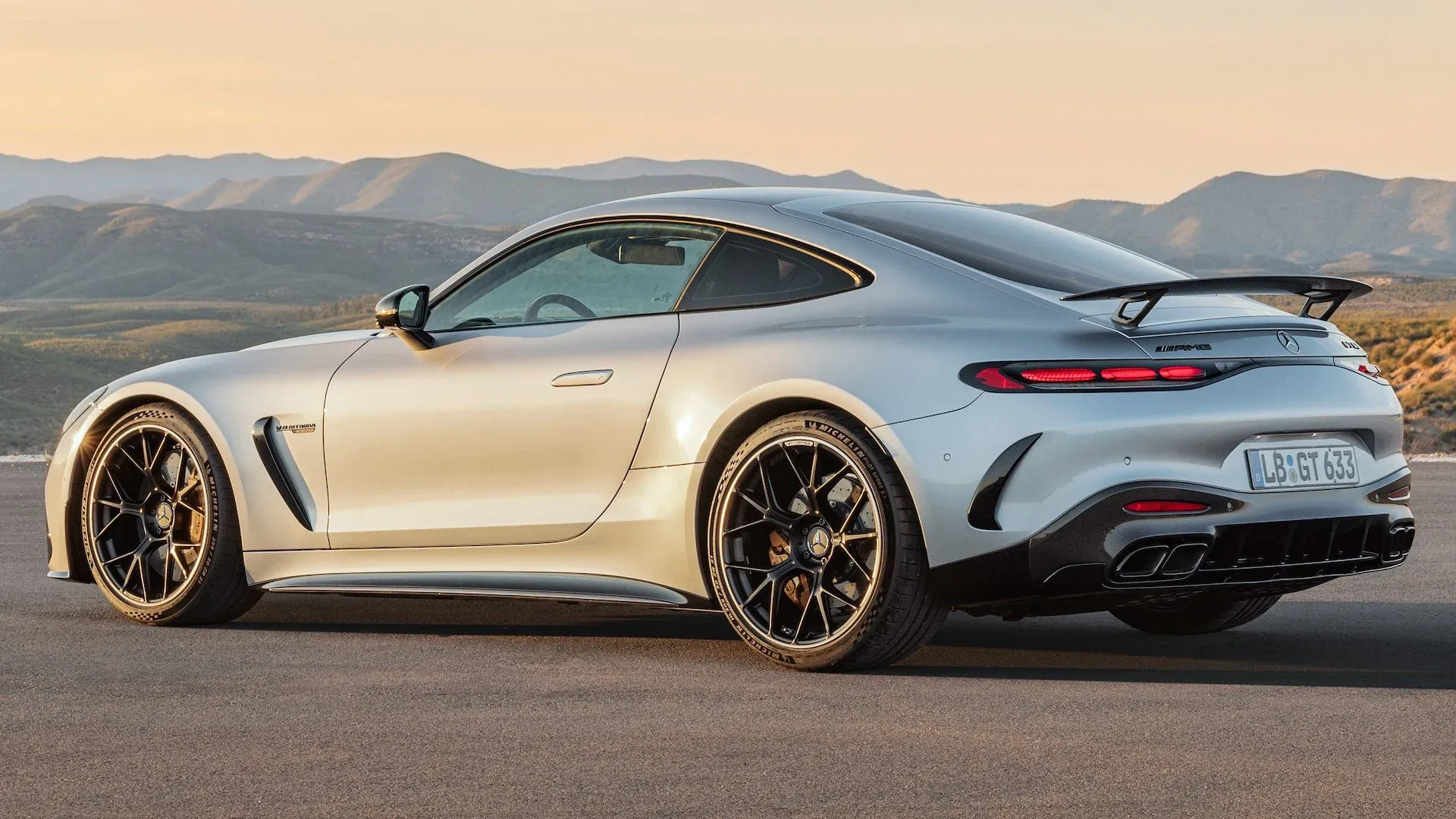 مرسيدس بنز AMG GT exterior - Side Profile