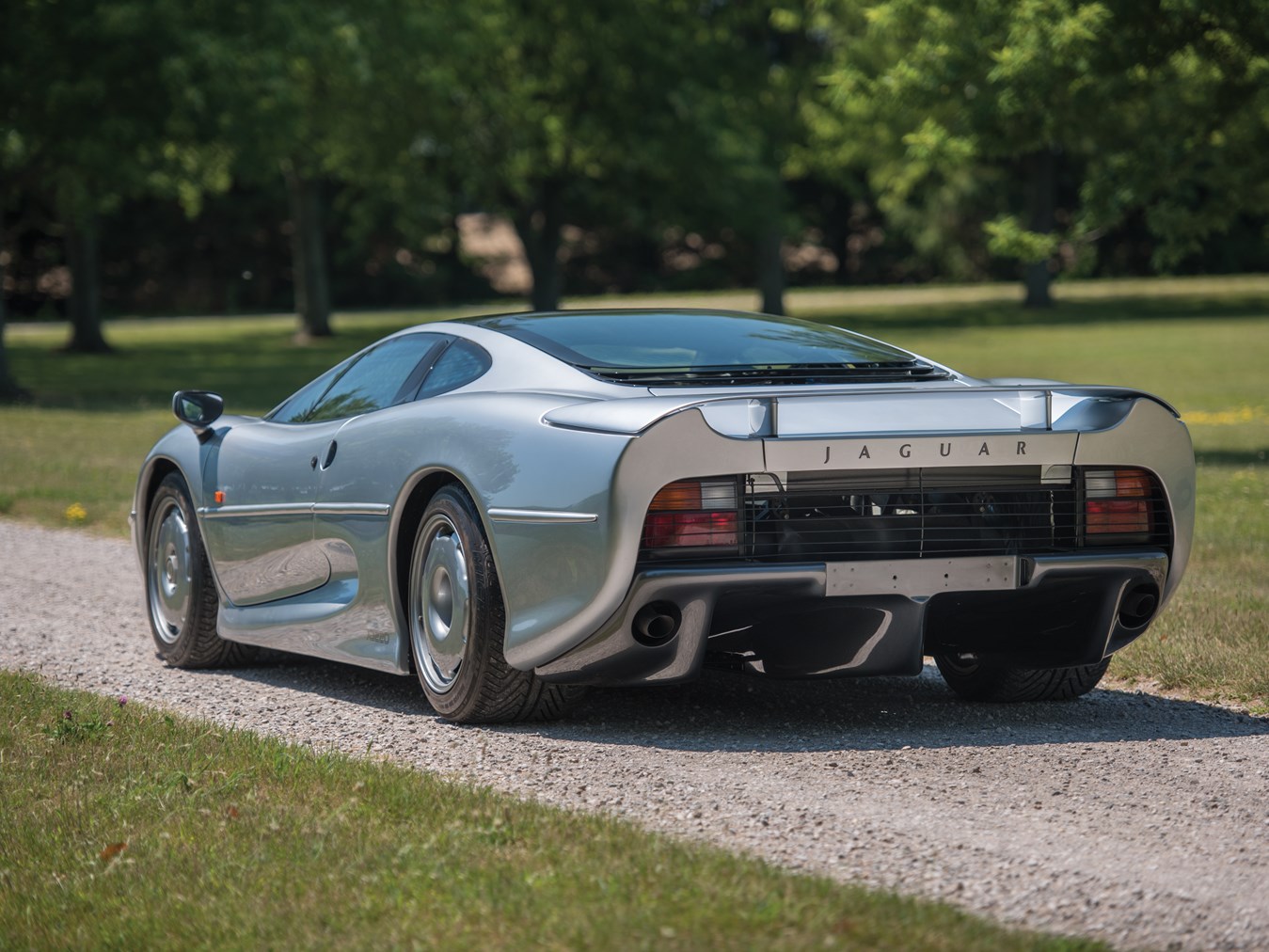 Jaguar XJ220 exterior - Rear Right Angled