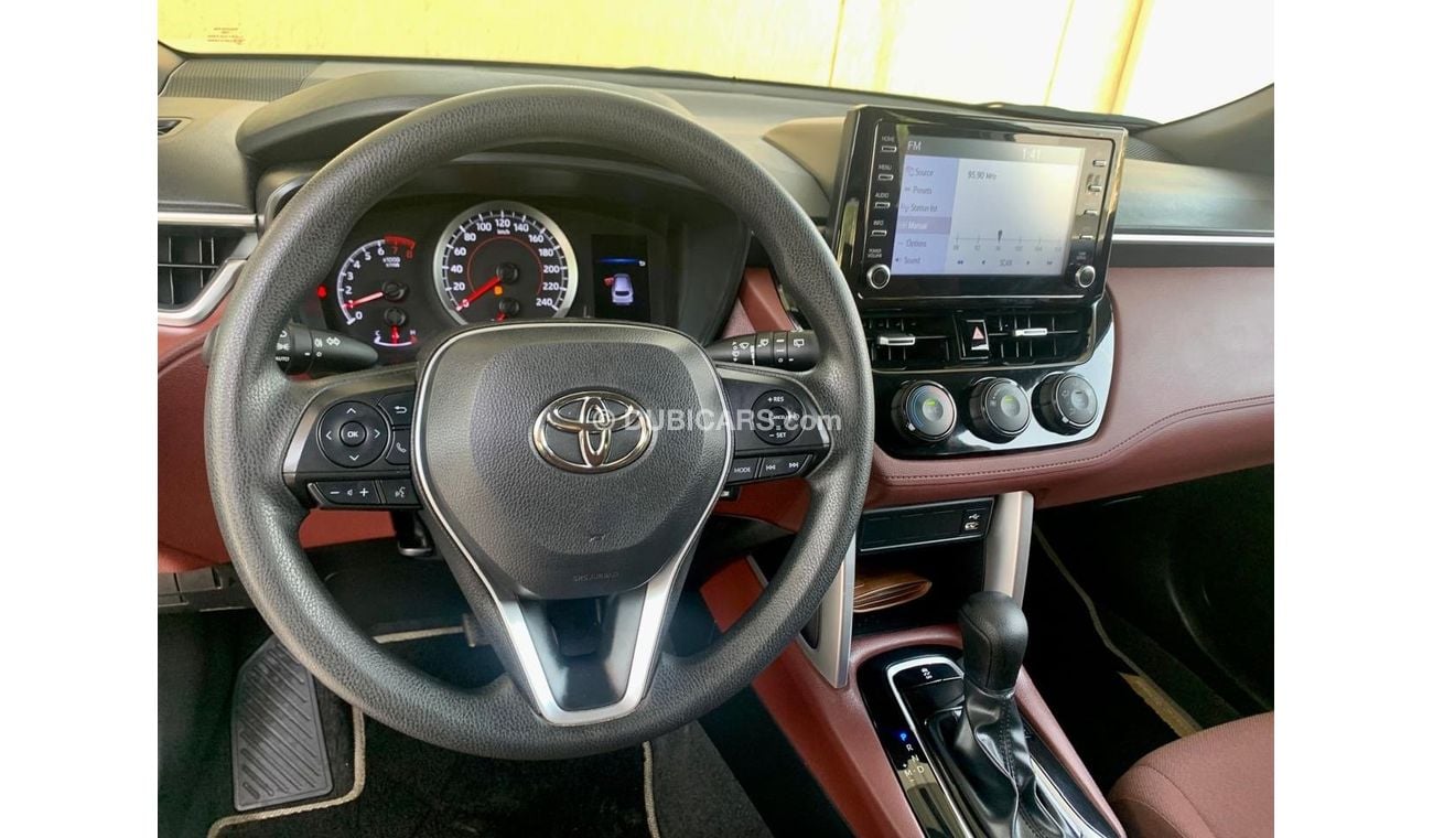 تويوتا كورولا كروس Corolla Cross 1.8L 2022 GCC (Hybrid)