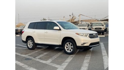 Toyota Highlander 2013 Toyota Highlander Limited Edition Full Option 3.5L V6 - Trunk Auto Rear CAM - 96,000 Mileage