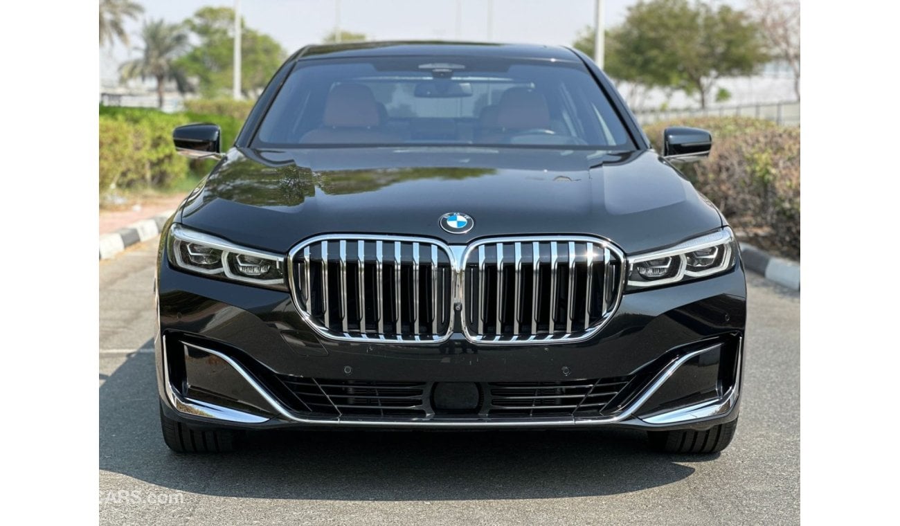 BMW 730Li Luxury BMW 730 Li M Package / Under Warranty from AGMC / GCC / 2021 / 335 Hp / 2 Keys / 3,480 AED Mo