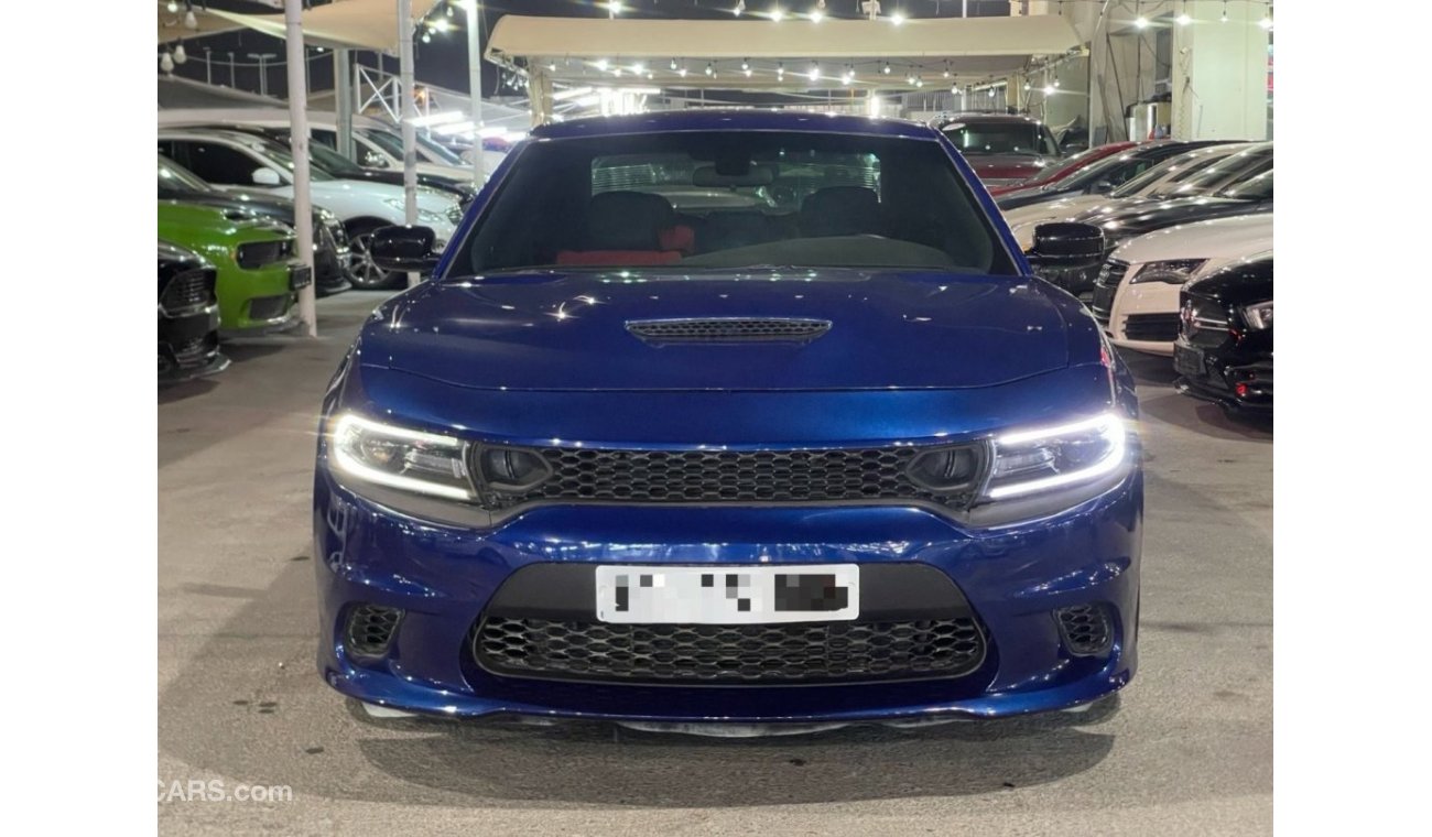 Dodge Charger SXT 2020 model, imported from America, full KIT SRT, 6 cylinders, automatic transmission, odometer 7