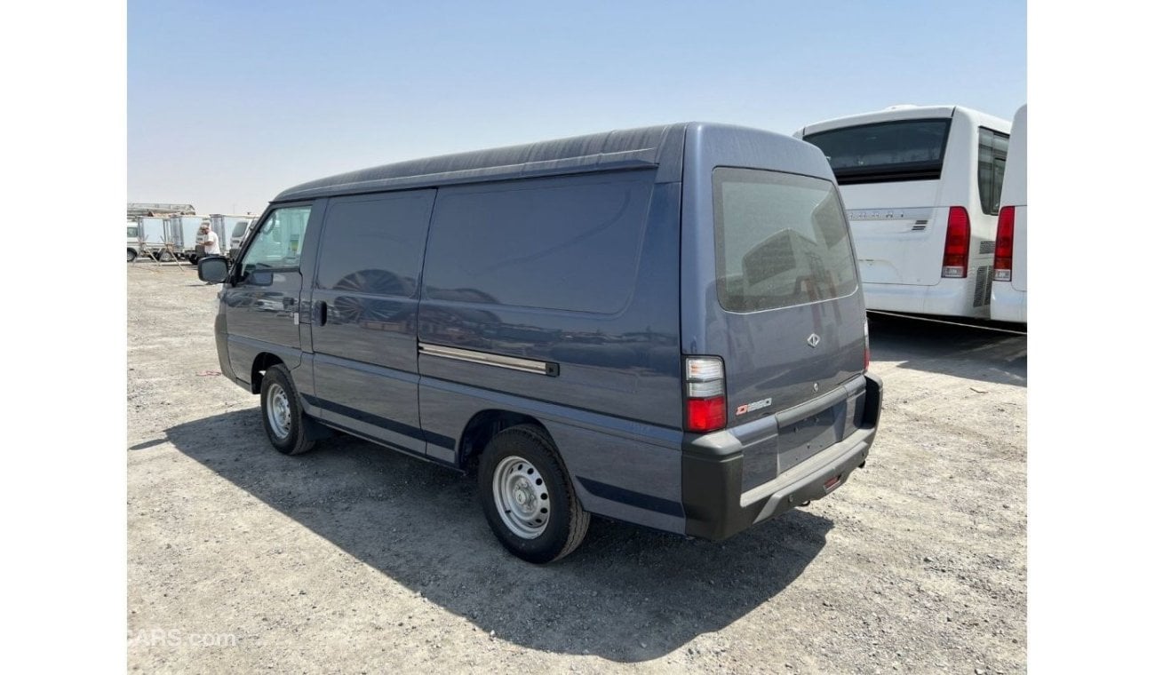 CMC D 260 CMC D260-Panel Van / 2 seater / 2.4L 2WD 6MT