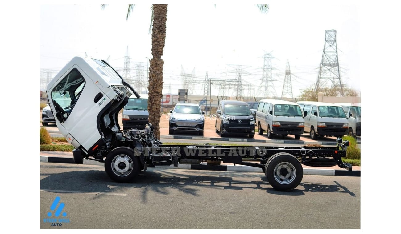 ميتسوبيشي كانتر Fuso 2024 Short Chassis - Euro 5 - 3.0L / Unbeatable Deals / For Export / Book now!