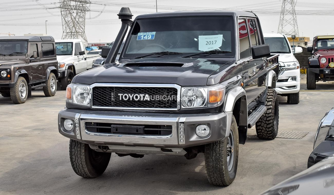 Toyota Land Cruiser Pick Up 4.5 diesel manual V8 pick up dual cab low kms as new right hand drive for export only