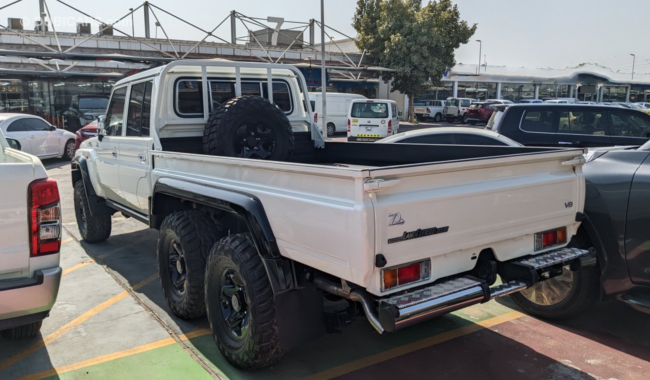 تويوتا لاند كروزر بيك آب 79 DOUBLE CAB  6X6 V8 4.5L TURBO DIESEL 4WD MANUAL TRANSMISSION – 70th ANNIVERSARY EDITION