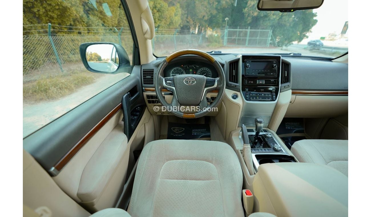 Toyota Land Cruiser EXR 4.0L 4WD AED 3,467/month 2018 | TOYOTA LAND CRUISER | EXR 4.0L V6 | GCC | T67830