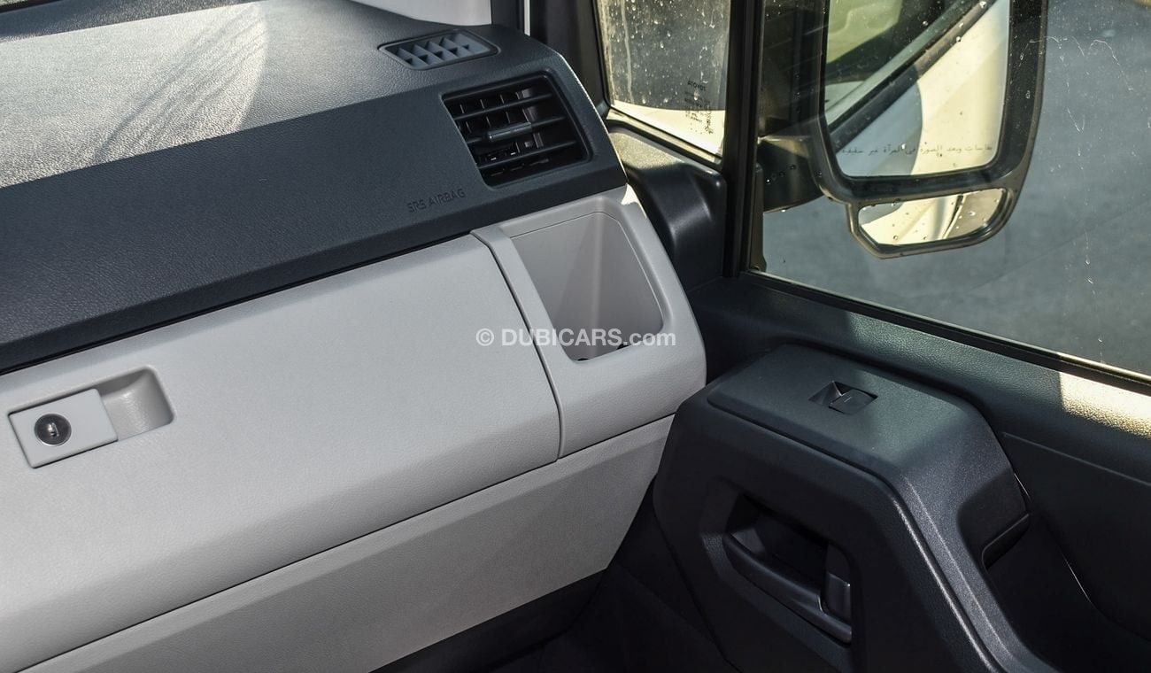 تويوتا هاياس Hiace DX 3.5L Petrol High Roof 2025