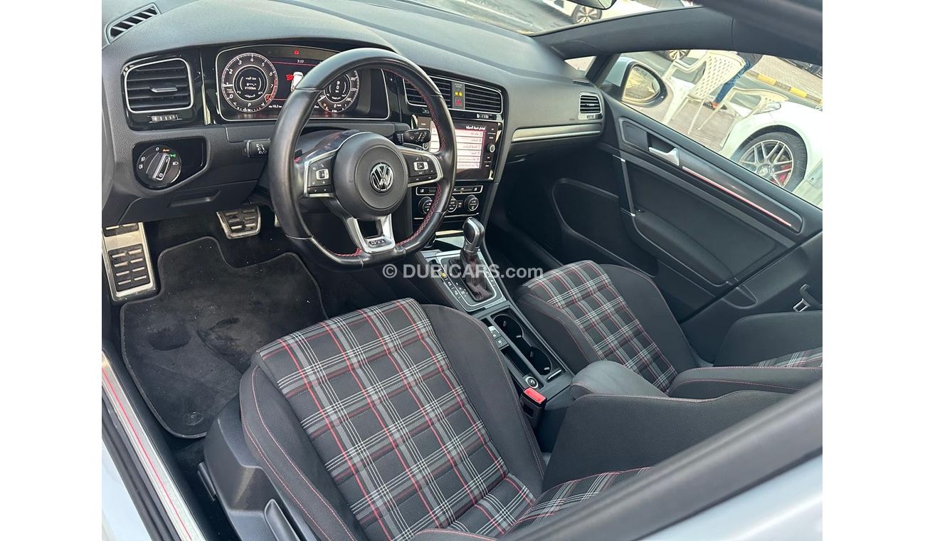 فولكس واجن جولف GTI GTI P1 Volkswagen Golf GTi _GCC_2019_Excellent Condition _Full option