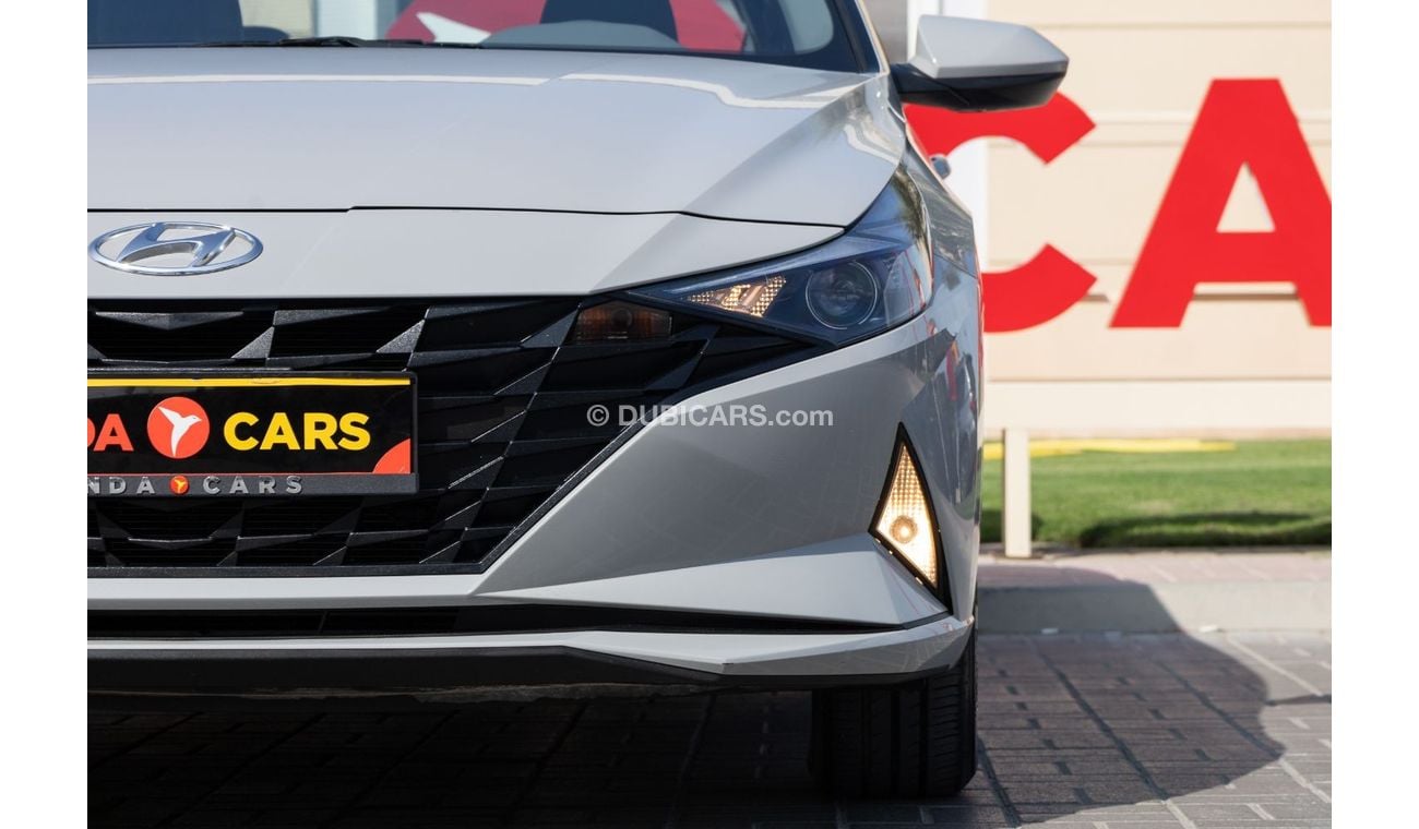 Hyundai Elantra Smart 1.6L Hyundai Elantra 2023 GCC under Warranty with Flexible Down-Payment.