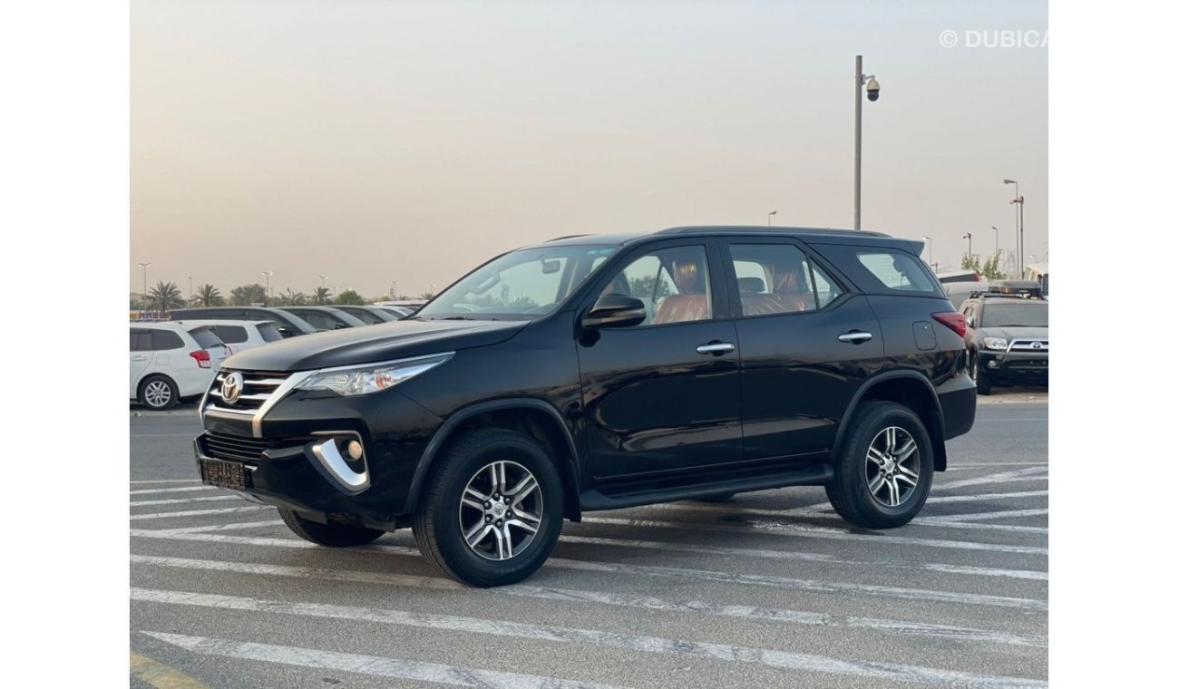 Toyota Fortuner 2019 Toyota Fortuner EXR+ 2.7L V4 - 4x4 AWD - Rear CAM & Sensor - No accident -