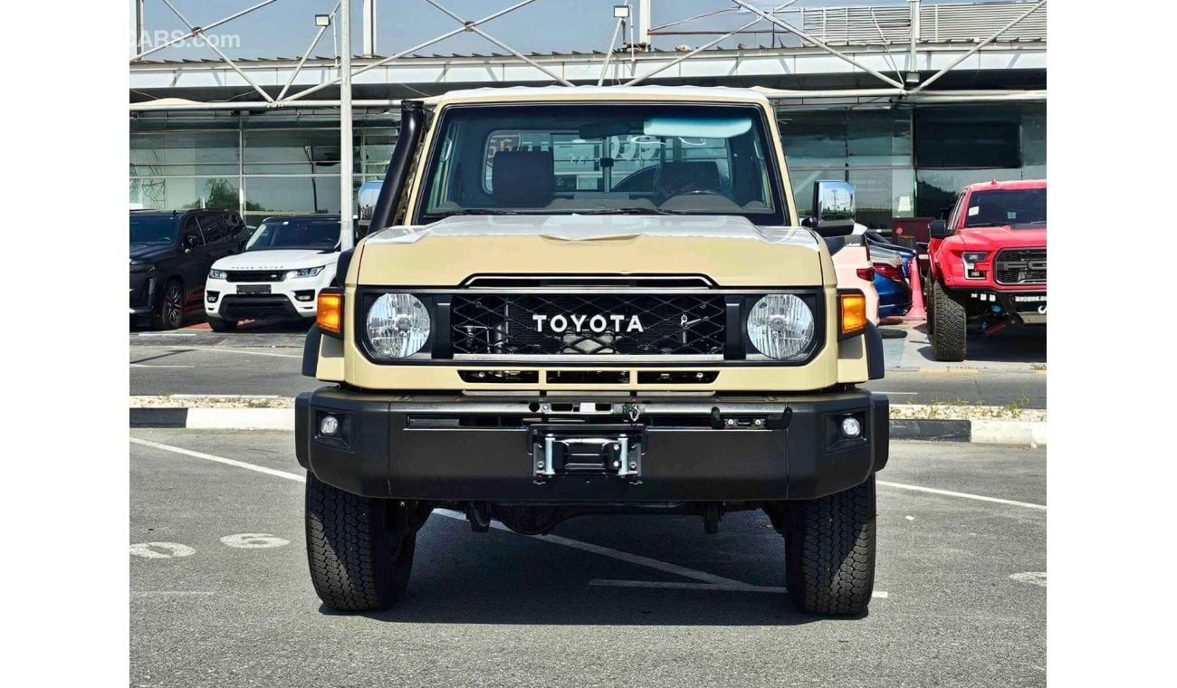 Toyota Land Cruiser Pick Up LC79 / 2.8L V4 Diesel / A/T / Singal Cabin / 4WD / FULL Option / SPECIAL OFFER