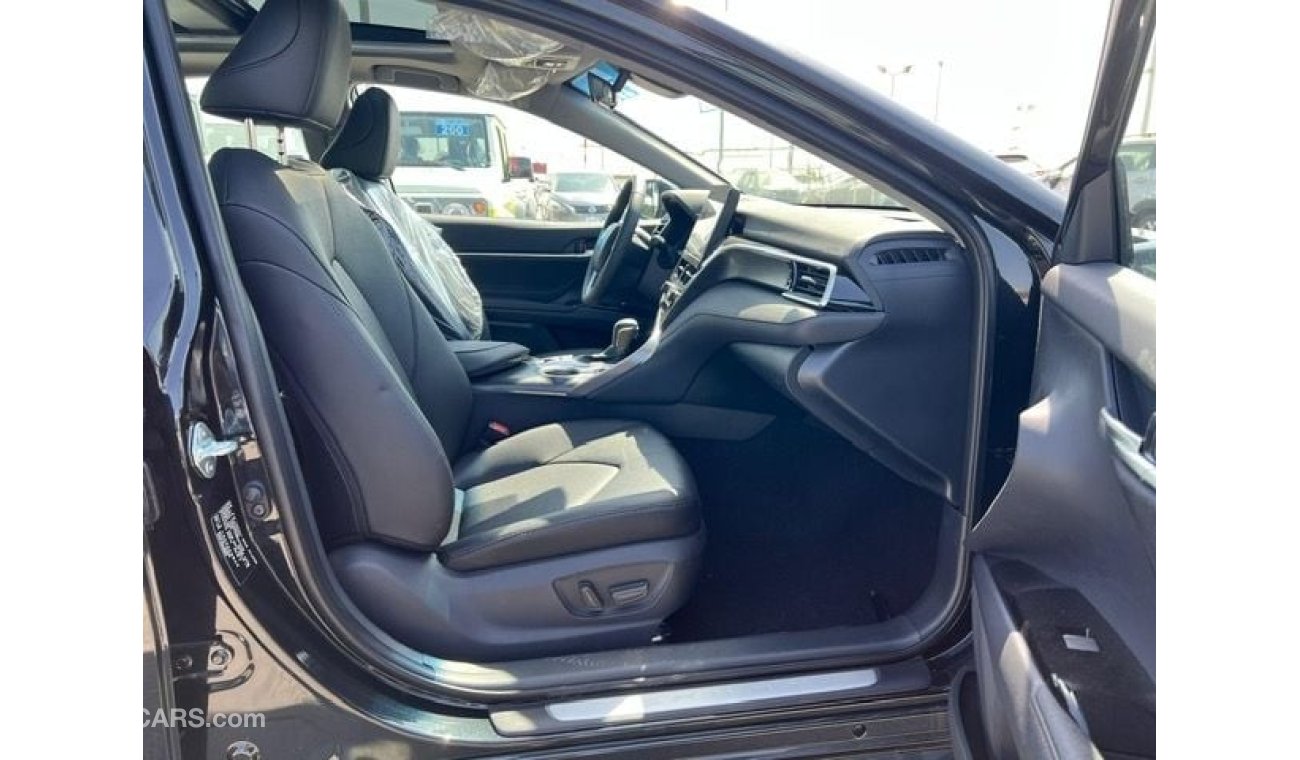 تويوتا كامري 2.5 Full Option HUD Leather Seat Export Only