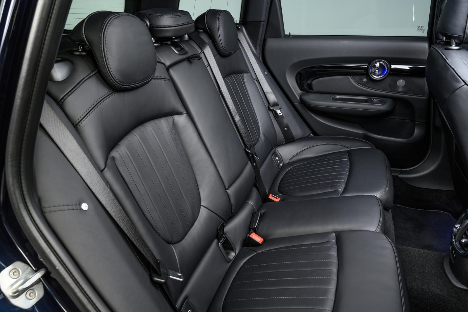 ميني كوبر interior - Rear Seats