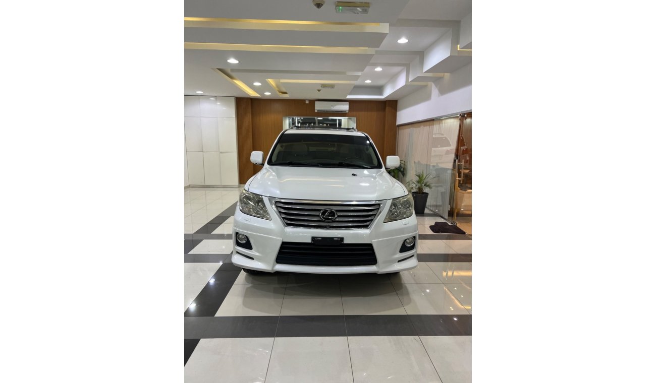 Lexus LX570