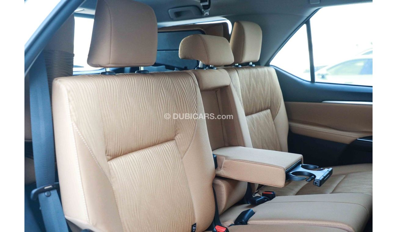 تويوتا فورتونر 2024 Toyota Fortuner GXR 4.0 - PLATINUM WHITE PEARL inside TAN | Export Only