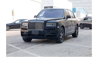 Rolls-Royce Cullinan black rear entertainment