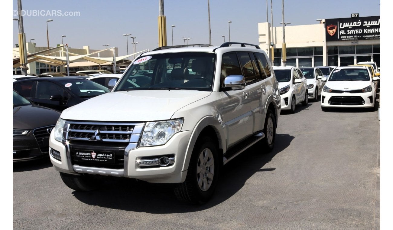 Mitsubishi Pajero GLS Highline ACCIDENTS FREE - GCC - FULL OPTION - 3500 CC - PERFECT CONDITION INSIDE OUT