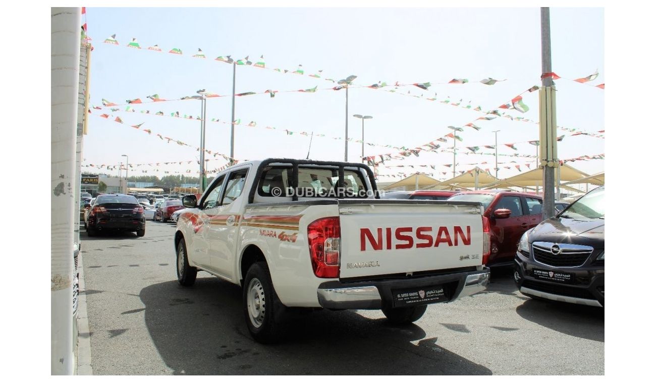 Nissan Navara Std ACCIDENTS FREE - GCC - AUTOMATIC GEARBOX - PERFECT CONDITON INSIDE OUT