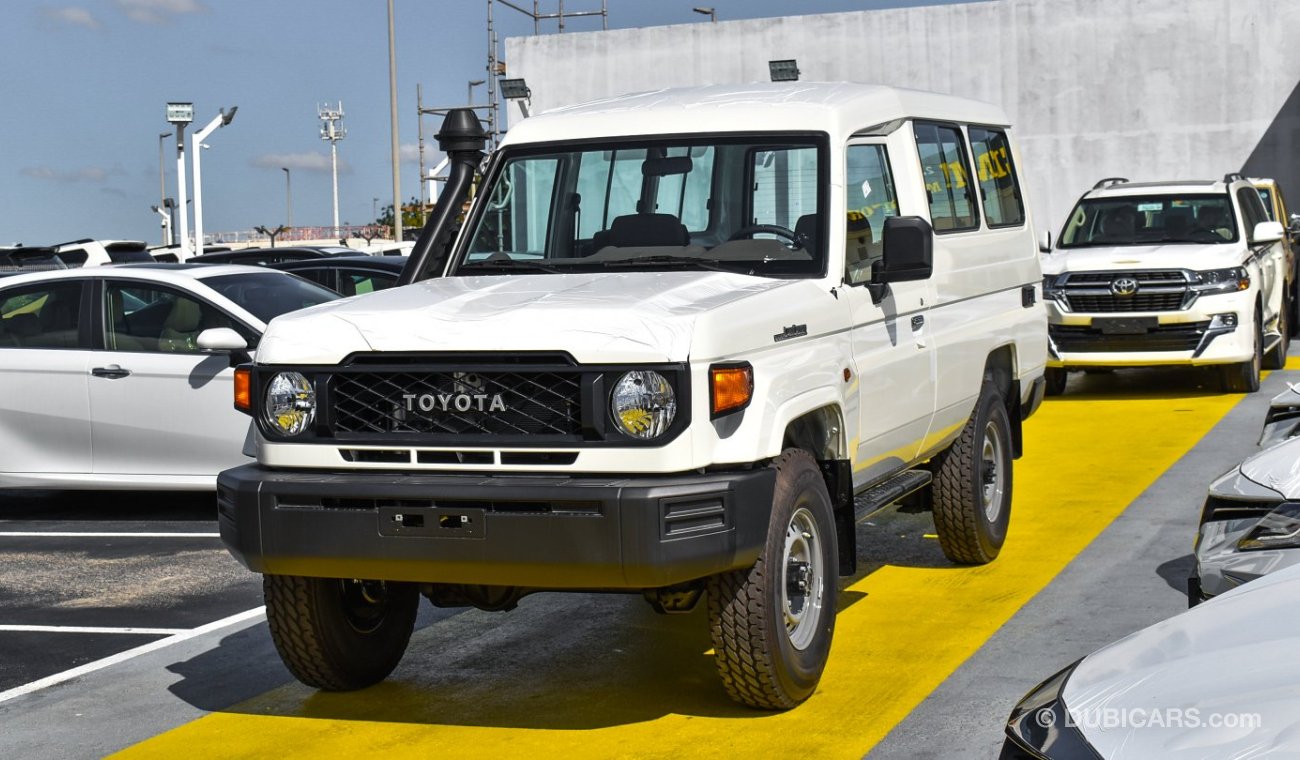 Toyota Land Cruiser Hard Top 4.5L Diesel V8