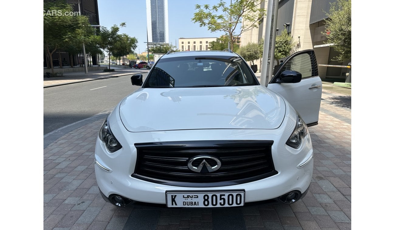 إنفينيتي QX70