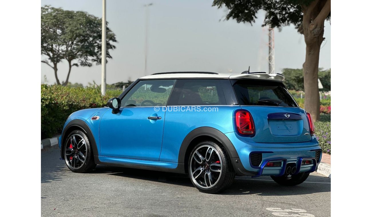 ميني جون كوبر Mini Cooper S John Cooper Works (JCW) / Schnitzer Exhaust System / GCC / 2016 / Perfect Condition