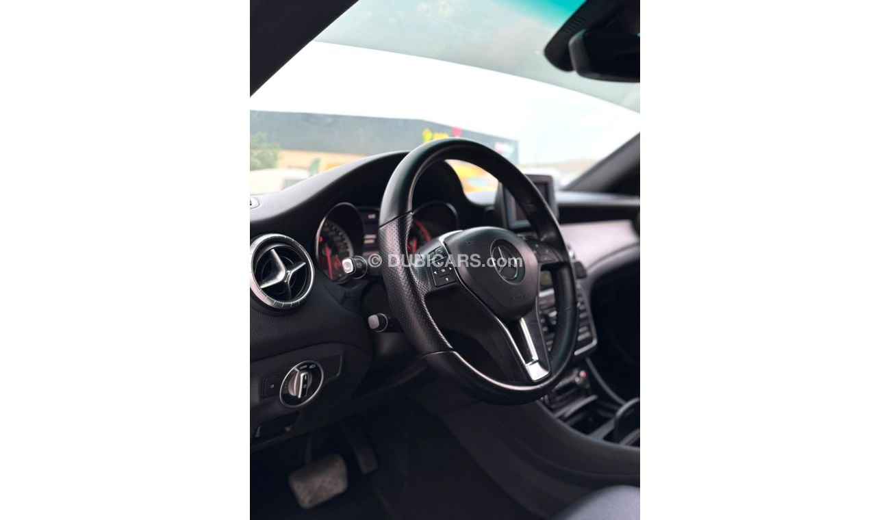 Mercedes-Benz CLA 250 Sport 2.0L