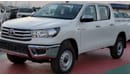 تويوتا هيلوكس double cabin 2.4 Diesel ,,,4X4,,, white color Black interior 2024 Basic option