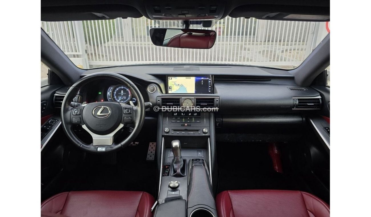 Lexus IS300 F Sport LEXUS IS-300 F-SPORT 2020 GCC PERFERCT CONDITION IN SIDE OUT SIDE // 2 KEYS