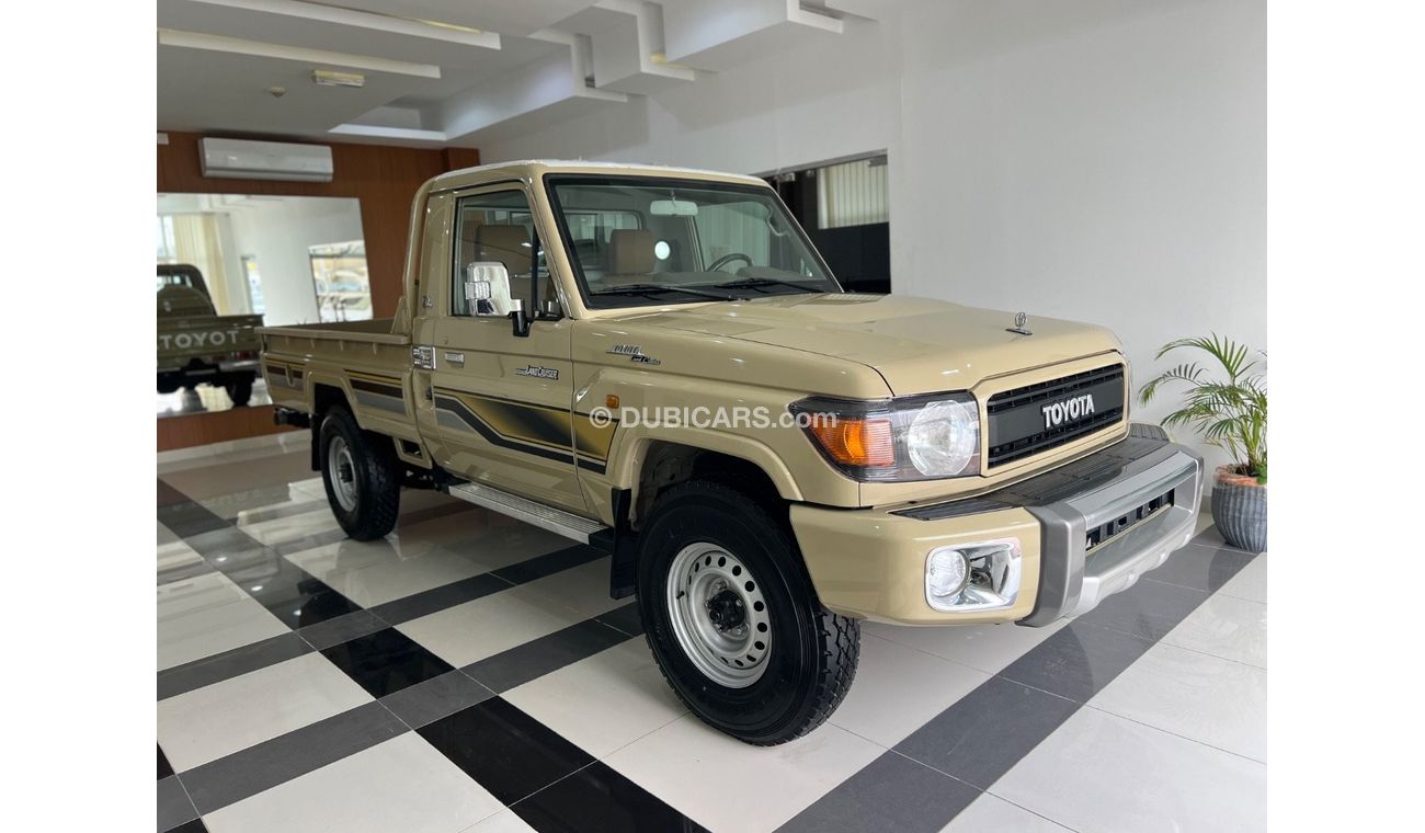 تويوتا لاند كروزر بيك آب PICKUP 70th LX2 4.0L