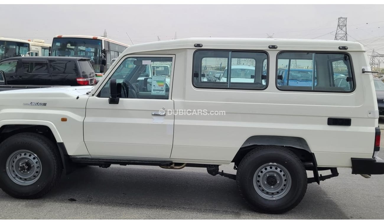 تويوتا لاند كروزر هارد توب TOYOTA LAND CRUISER 78 SERIES 4.0L PETROL AUTOMATIC GEAR 2024