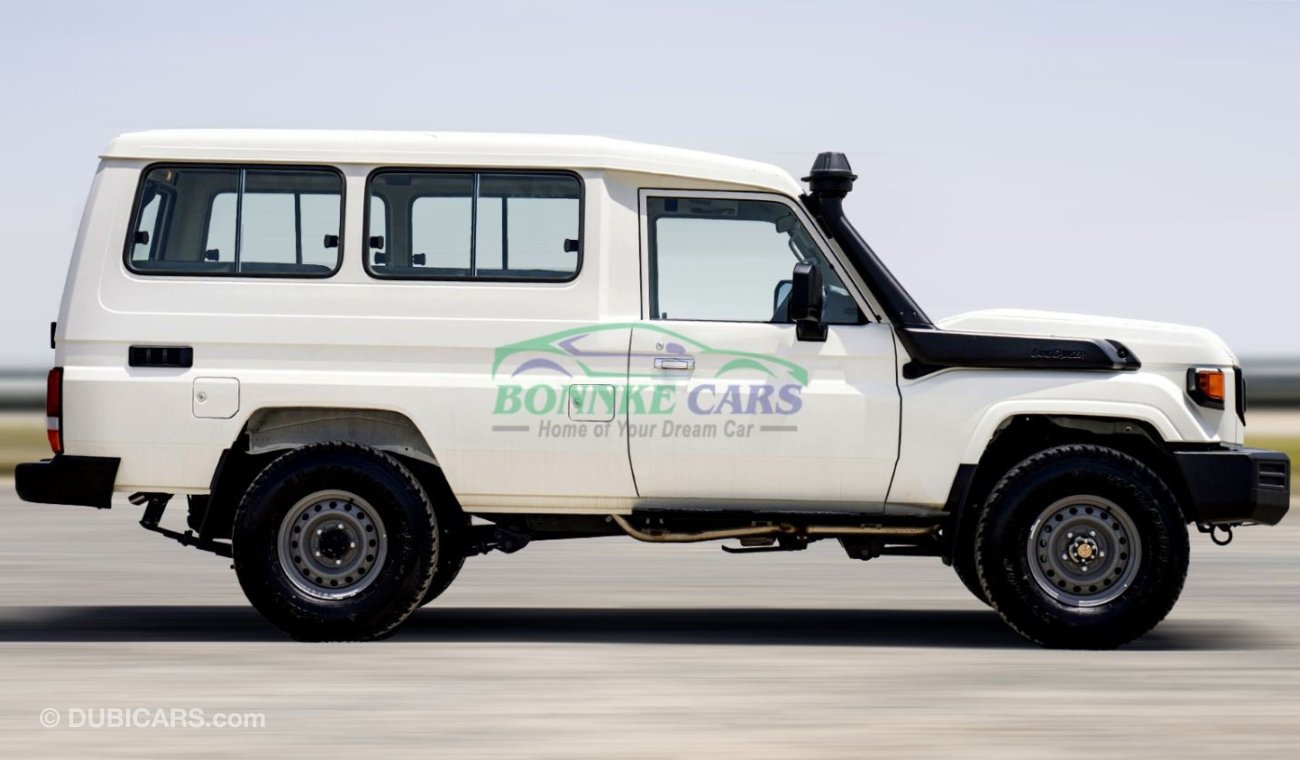 تويوتا لاند كروزر هارد توب TOYOTA LAND CRUISER HARDTOP LC78 4.2L DIESEL MANUAL TRANSMISSION RHD