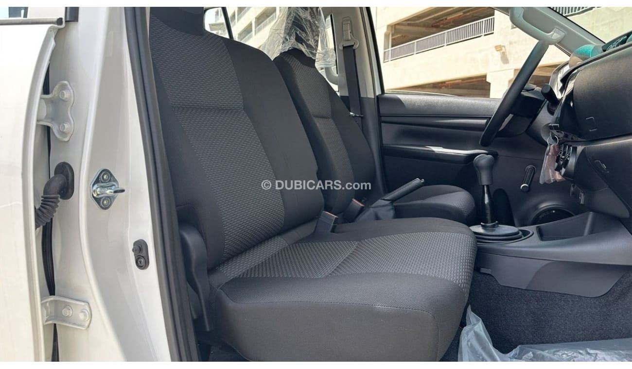 تويوتا هيلوكس Toyota hilux basic option 2.4L DIESEL MT MY23