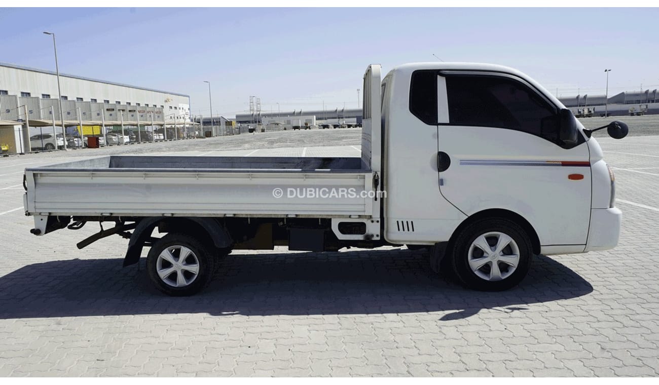 Hyundai Porter 2 USED IN GOOD CONDITION WITH DELIVERY OPTION FOR EXPORT ONLY(Code :78126)